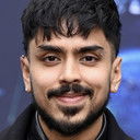 Adarsh Gourav als Neil Pereira