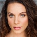 Alisha Ricardi als Cynthia 'Cindy' Warren