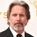 Gary Cole als Larry Symonds