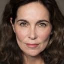 Fiona Dolman als Sarah Barnaby
