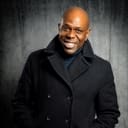 Robert Nahum als Titus Nichols