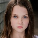 Caoilinn Springall als Willow