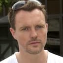 Ciarán McMenamin als Donal