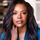 Nadine Ellis als Uber Pool Woman