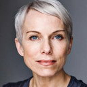 Sue Devaney als Schoolgirl (uncredited)