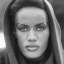 Grace Jones als Strangé