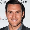 Owain Yeoman als Terry Winters