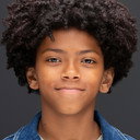 Gian Knight Ramirez als Éric