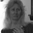 Erin McHugh als Tess Howard