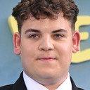 Tobie Donovan als Isaac Henderson