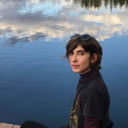 Andrea Browne als Kels Hollyhock