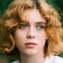 Sophia Lillis als Doric