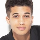 Jordan Fisher als Aidan