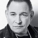 Robert Gordon als Davis