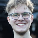 Liam Carr als Dr Oberdigen