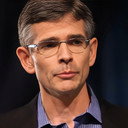 Michael Miller als Pastor Matthew