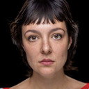 Aline Cornelissen als Seamstress