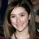 Julianna Rose Mauriello als Stephanie