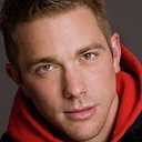 Steve Sandvoss als Scott