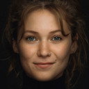 Lana-Mae Lopičić als Charlotte