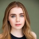 Rachel Resheff als Danielle