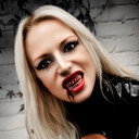 Melanie Denholme als Chloe (Succubus)