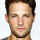 Michael Cassidy als Ryan Waverly