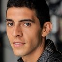 Julian Maroun als Young Human Soldier