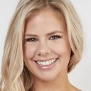 Julie Zangenberg als Annette Jensen