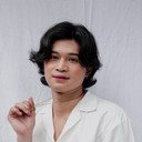 Adrian Lindayag als Neil Andrada