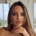 Jocelyn Binder als Avril