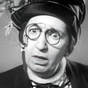 Patsy O'Byrne als Woman