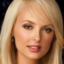 Shera Bechard als Karma