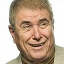 Δημήτρης Τζουμάκης als Vassos