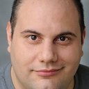 David Fierro als Dr. Fredrickson