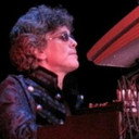 Guy LeBlanc als Leading keyboards, vocals