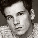 Jacob Dudman als Thomas Price