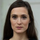 Friederike Becht als Vanessa Lewandowski