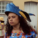 Bruna Seli als Esther