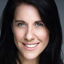 Ashleigh Harvey als School Teacher