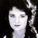 Alice Day als Alice Barnes