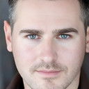 Jamie Langlands als Enni