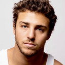 Tanner Zagarino als Tango
