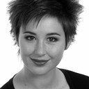 Tina Kruger als Miss Reynecke
