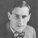 Sergei Minin als Tom, worker