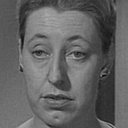 Dorothea Phillips als Aunt Beatrice Grubb