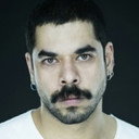 Taylan Yılmaz als Metin