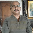 Franko Davis Manjila als Basil's Father