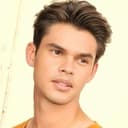 คิมมี่ ธิติสรรค์ กู๊ดเบิร์น als Lamp