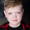 Ian Jones als Alex